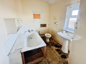 Photo 1- click for photo gallery